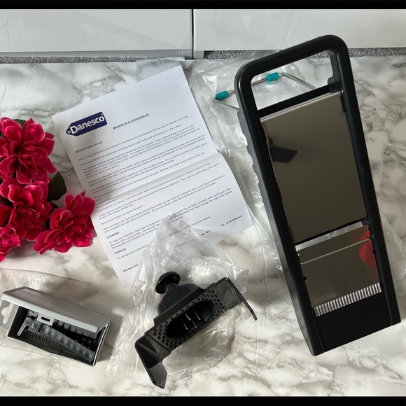 BRAND NEW! Danesco Mandolin Slicer and Grater - Black and Stainless Steel - Picture 6 of 12